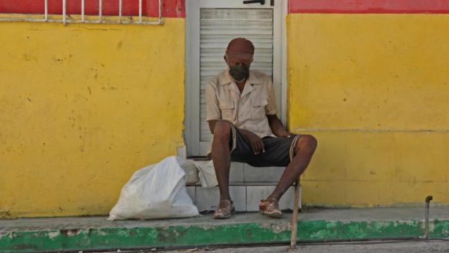 Un anciano en Cuba.