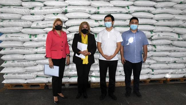 Donativo de 300 toneladas de arroz de Yutong al Gobierno cubano.