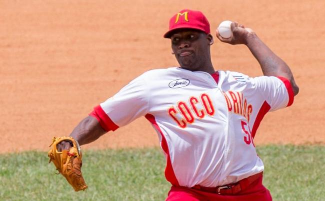 El pitcher matancero Yoanni Yera, líder en carreras limpias de la 61 Serie Nacional de Béisbol.