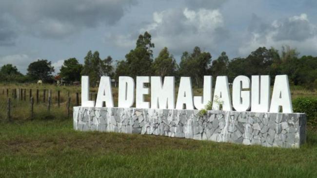 Entrada al poblado La Demajagua, en Isla de la Juventud, donde está la mina.