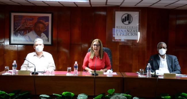 Reunión del Ministerio de Finanzas y Precios en La Habana.