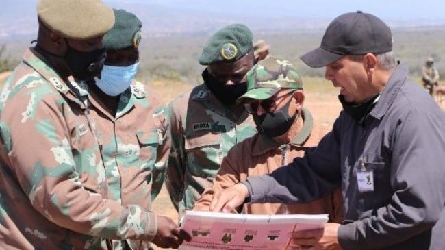 Entrenadores militares cubanos en Sudáfrica durante una preparación.