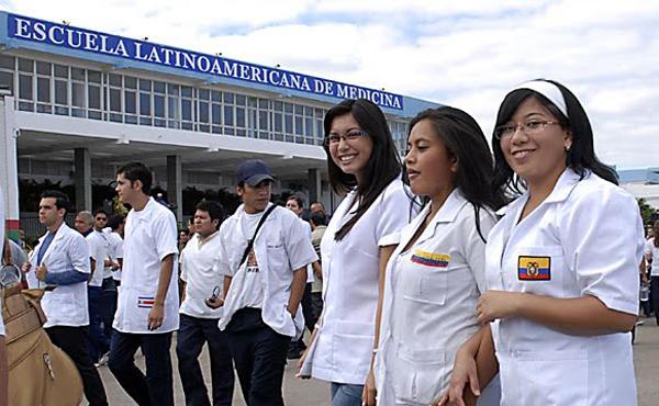 Estudiantes extranjeros de Medicina en Cuba.