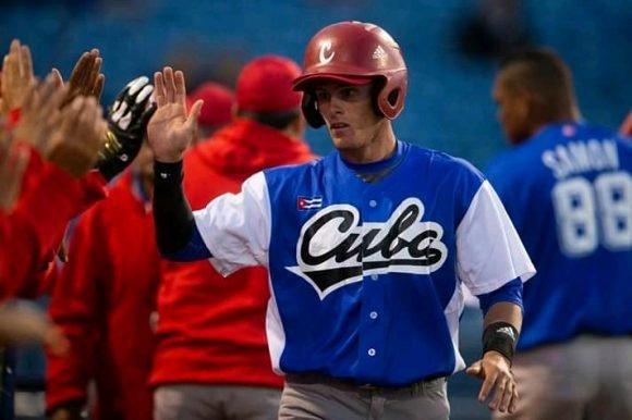 César Prieto será uno de los peloteros cubanos a seguir en las próximas Ligas Menores.