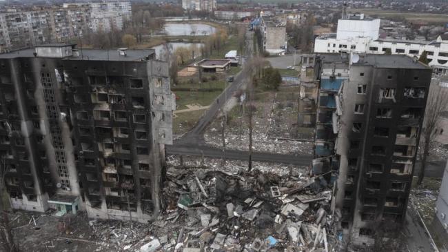 Un edificio de apartamentos gravemente dañado tras un ataque ruso en el centro de Borodyanka, Ucrania, el miércoles 6 de abril.