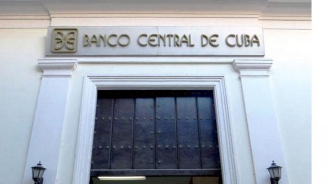 Entrada del Banco Central de Cuba.