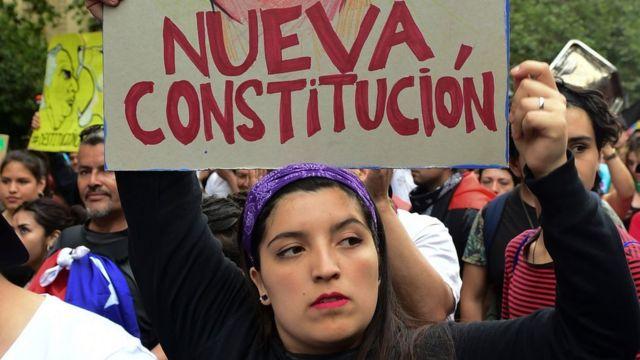 Manifestación en Chile por una nueva Constitución, noviembre de 2019.