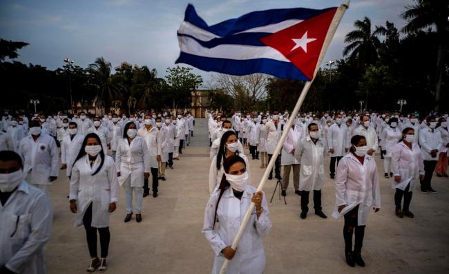 Abanderamiento de una brigada médica cubana.