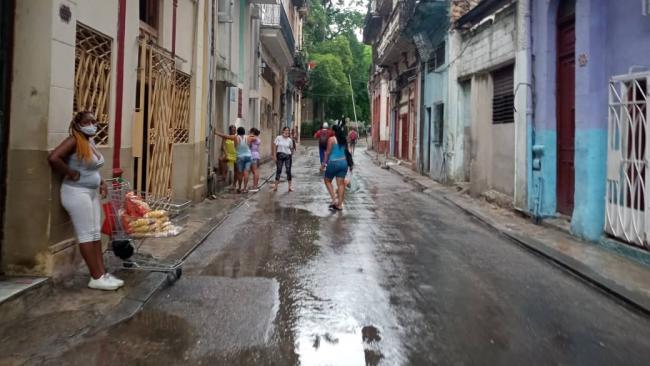 Calle de La Habana después de un chubasco.