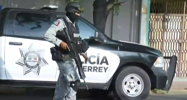 Operativo de las autoridades mexicanas para detener a más de 70 migrantes en un hotel de Monterrey.