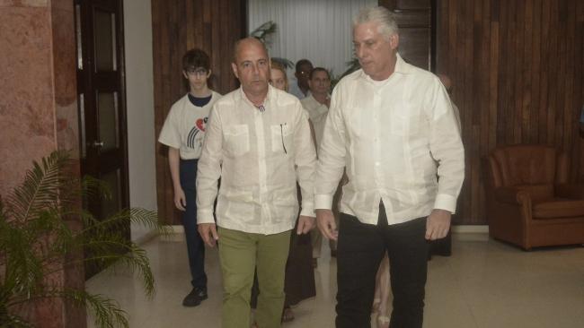 Carlos Lazo junto a Díaz-Canel en una de sus recientes visitas a Cuba.