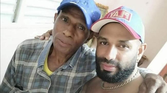 El cubano desaparecido Erostilde Barthelemy (izq) junto a su hijo Wilbert Barthelemy Torralba