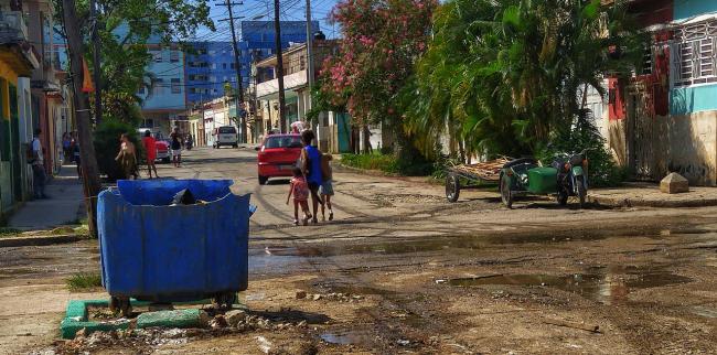 Una calle de Marianao, La Habana.