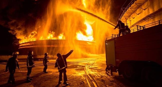 Incendio en Matanzas: Tanques dos y tres, la prioridad en la estrategia de  los bomberos | DIARIO DE CUBA