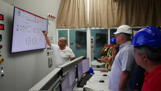 Miguel Díaz-Canel visita una termoeléctrica el sábado.
