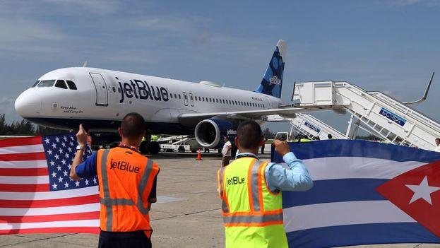 Vuelo de JetBlue arribando a Cuba.