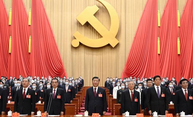 Xi Jinping al centro de la presidencia del XX Congreso del Partido Comunista de China.