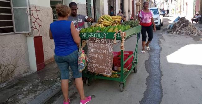 Carretillero en La Habana.