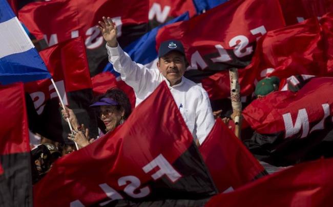 Daniel Ortega y Rosario Murillo en un acto de masas en Managua.