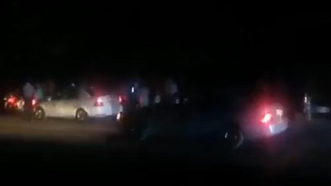Una patrulla desplegada ante una protesta el martes en la noche en Boca de Camarioca, Matanzas.