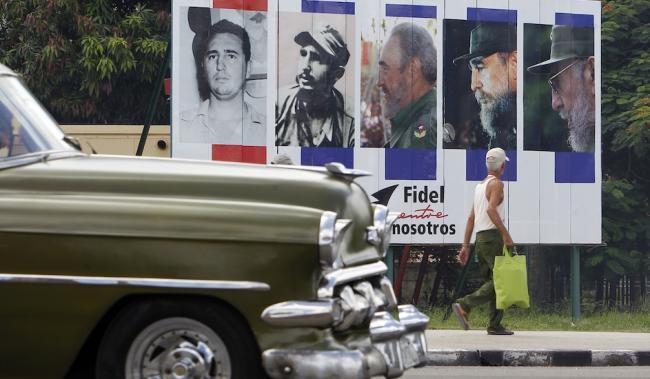 Valla de propaganda política en La Habana.