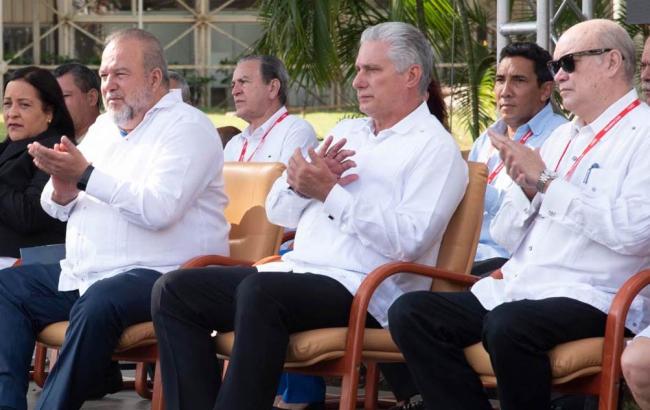 De izq. a der.: Manuel Marrero, Miguel Díaz-Canel y Rodrigo Malmierca, en la inauguración de FIHAV 2022.