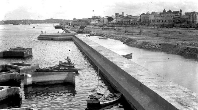 Construcción del Malecón de La Habana, 1928.