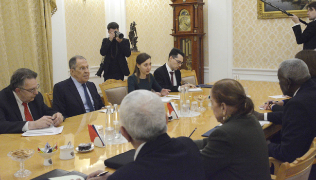 Serguei Lavrov reunido con Esteban Lazo Hernández.