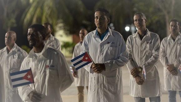 Médicos cubanos que envía el Gobierno a Turquía tras los terremotos.