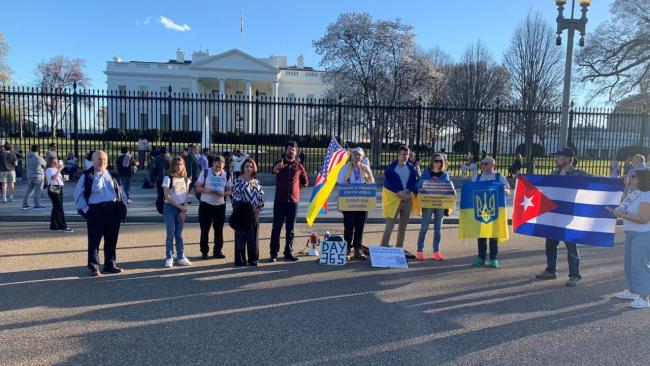 Los participantes en la marcha frente a la Casa Blanca en Washington D.C