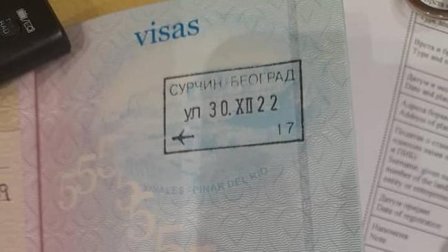Pasaporte cubano con visa para Serbia.