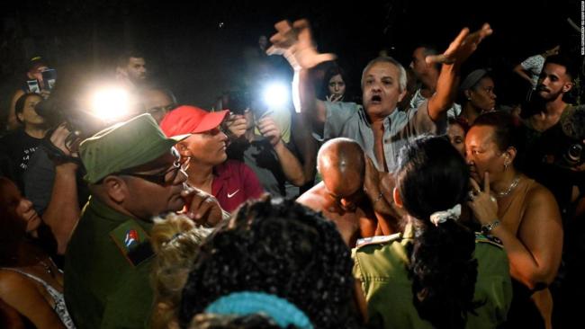 Protestas en Cuba durante los apagones tras el paso del huracán Ian, en octubre de 2022.