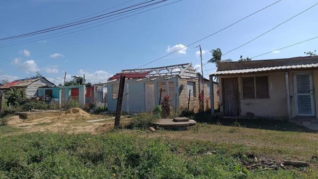 Viviendas sin techo tras el paso del huracán Ian en San Luis, Pinar del Río.