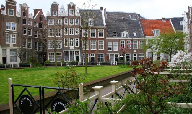 Begijnhof, Amsterdam.