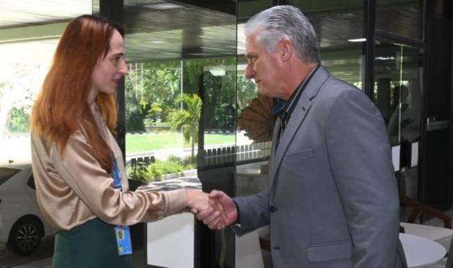 Miguel Díaz-Canel con Alena Douhan, relatora especial del Consejo de Derechos Humanos de la ONU.
