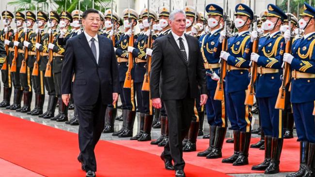 Miguel Díaz-Canel y Xi Jinping durante una visita del primero a China en 2022.