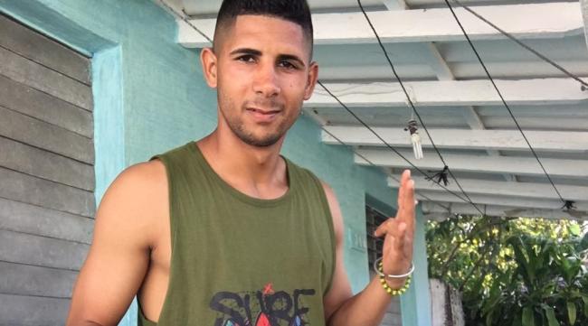 Roberney Caballero, uno de los cuatro futbolistas que abandonó el equipo cubano en EEUU.