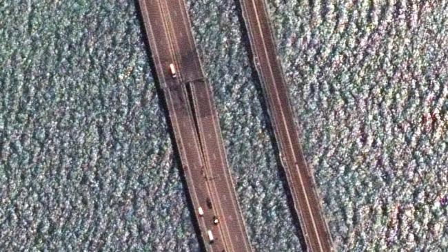 Vista satelital del daño al puente de Kerch, el 17 de julio.