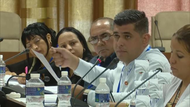 Diputado Carlos Miguel Pérez hablando en la Asamblea Nacional del Poder Popular. Captura de pantalla.