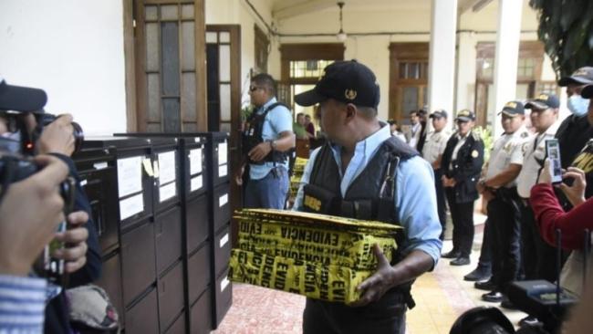 Allanamiento por fuerzas del Ministerio Público de la sede del Movimiento Semilla en Guatemala.