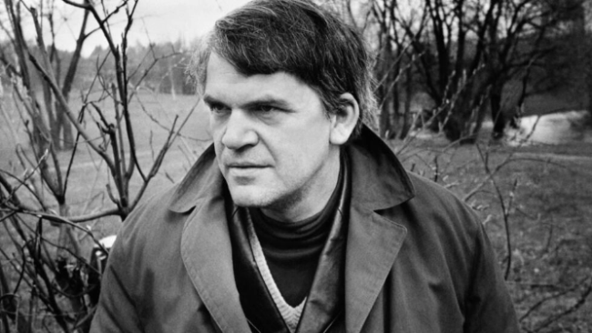 El novelista checo Milán Kundera.