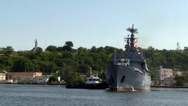 El buque de guerra ruso Perekop en La Habana.