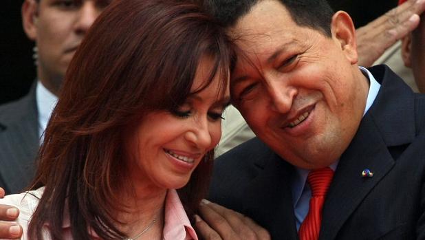 Cristina Fernández de Kirchner y Hugo Chávez en 2008.