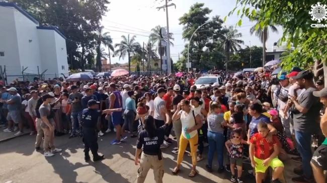 Migrantes varados en Tapachula.