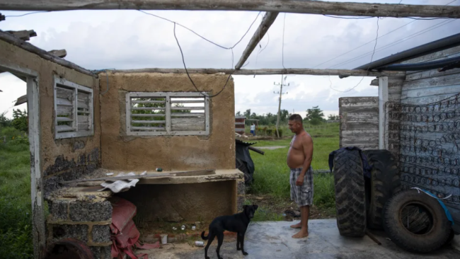 Una de las viviendas destruidas por Ian en Pinar del Río que siguen a la espera de una solución.