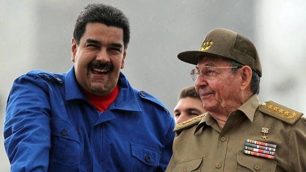 Nicolás Maduro y Raúl Castro.