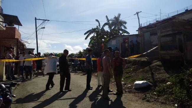 Operativo policial en el lugar donde fue hallado el cuerpo del menor en Guanabacoa.