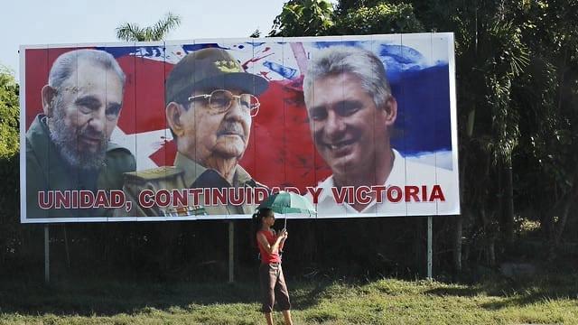 Valla propagandística en Cienfuegos.