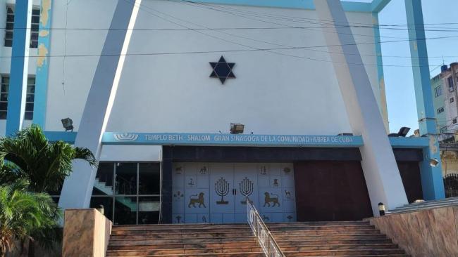 Sinagoga judía en La Habana.