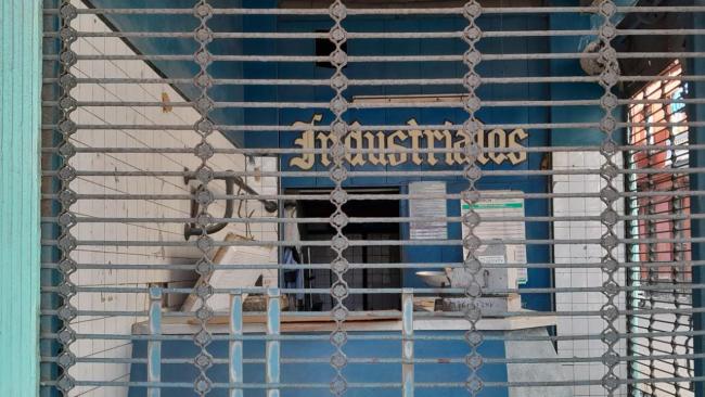 Una carnicería cerrada en La Habana.